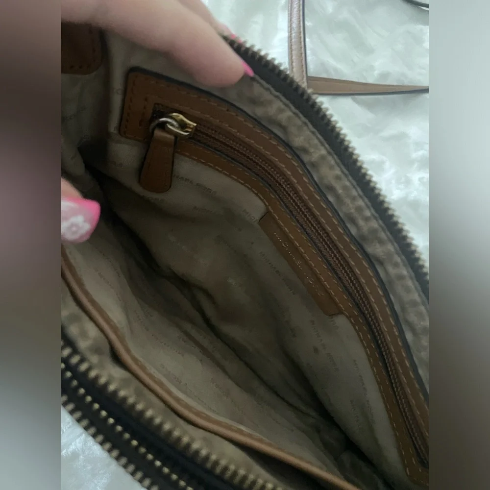 Brown canvas print Michael Kors crossbody - Picture 5 of 5